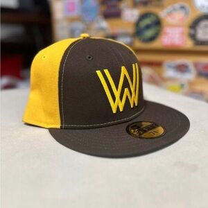 WALPAD WALNUT A GOLD - W Logo